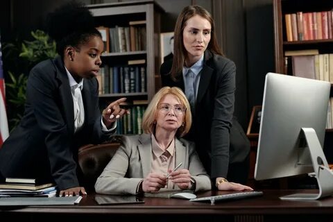 Understanding the Role of a Divorce Paralegal in Orange County