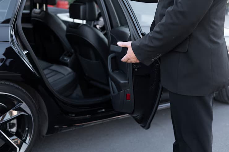 What to Expect from Top-Tier Luxury Transportation Services