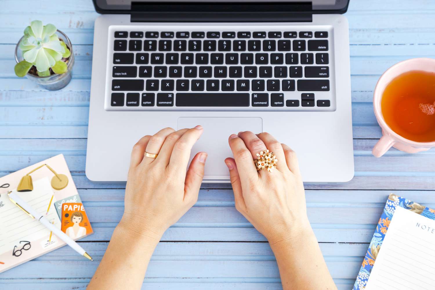 How to Become a Successful Magazine Writer