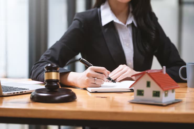 How to Find the Best Real Estate Attorney in a Competitive Market
