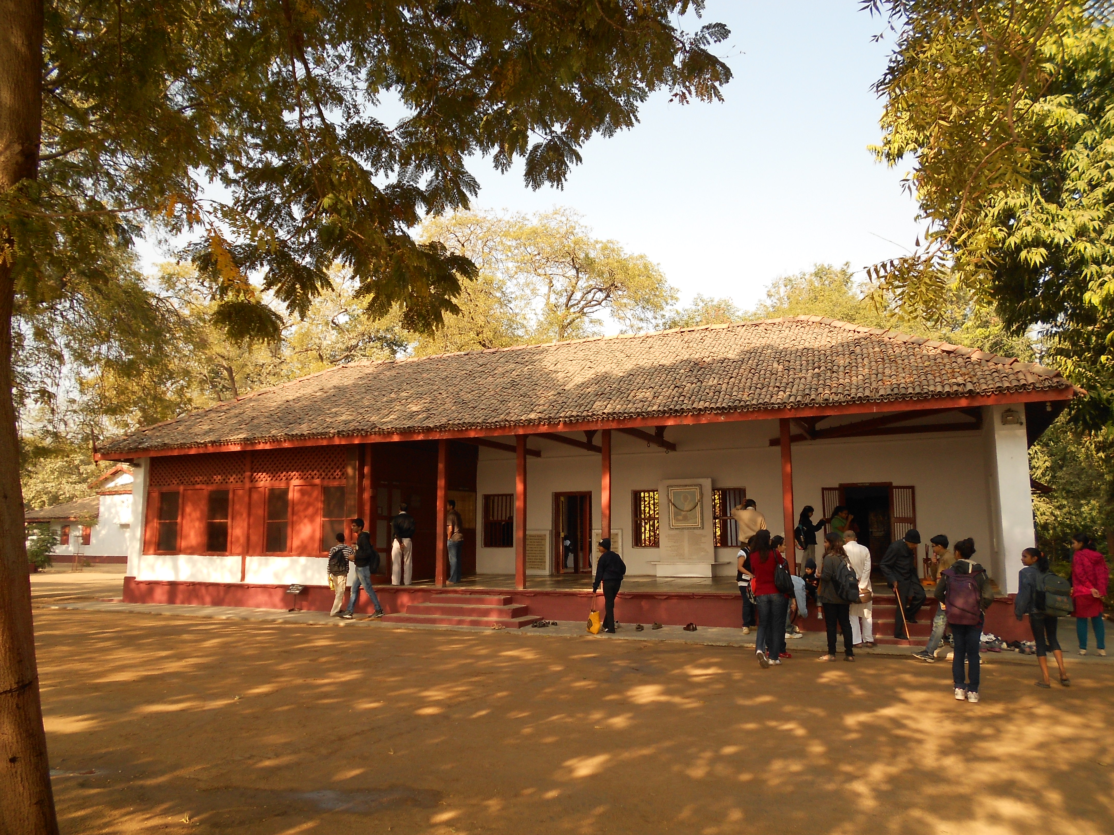 Popular Ashrams in India