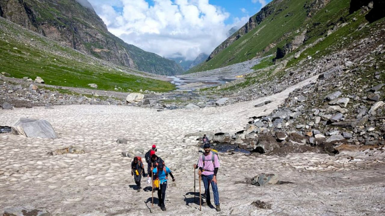 Hampta Pass Trek: Know The Route and The Package Before You Go