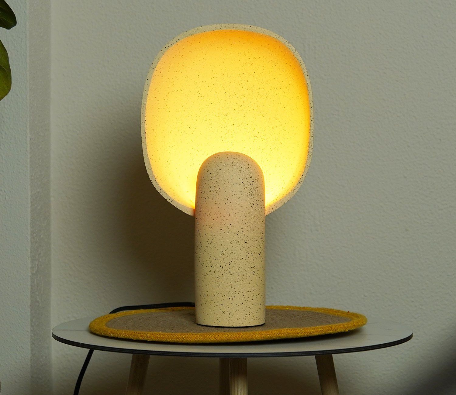 8 Beautiful Table Lamps for a Cozy Living Room