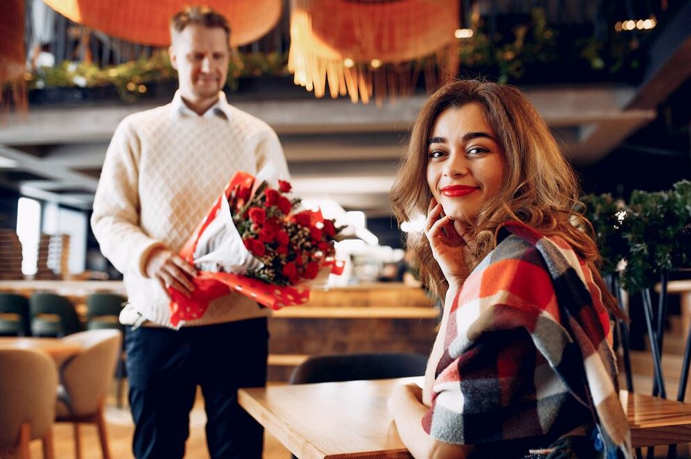 Best Anniversary Gifts for Wife That Say &lsquo;I Love You&rsquo; Better Than Words