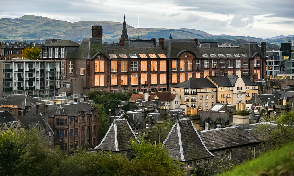 University of Bristol vs. University of Edinburgh: Which One Suits You Best?