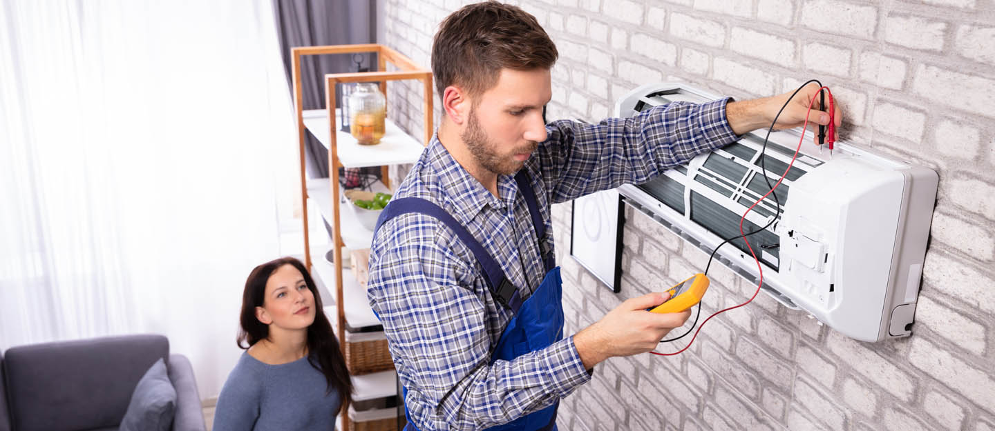 The experts offers Best AC repair near me service by Urban Mop