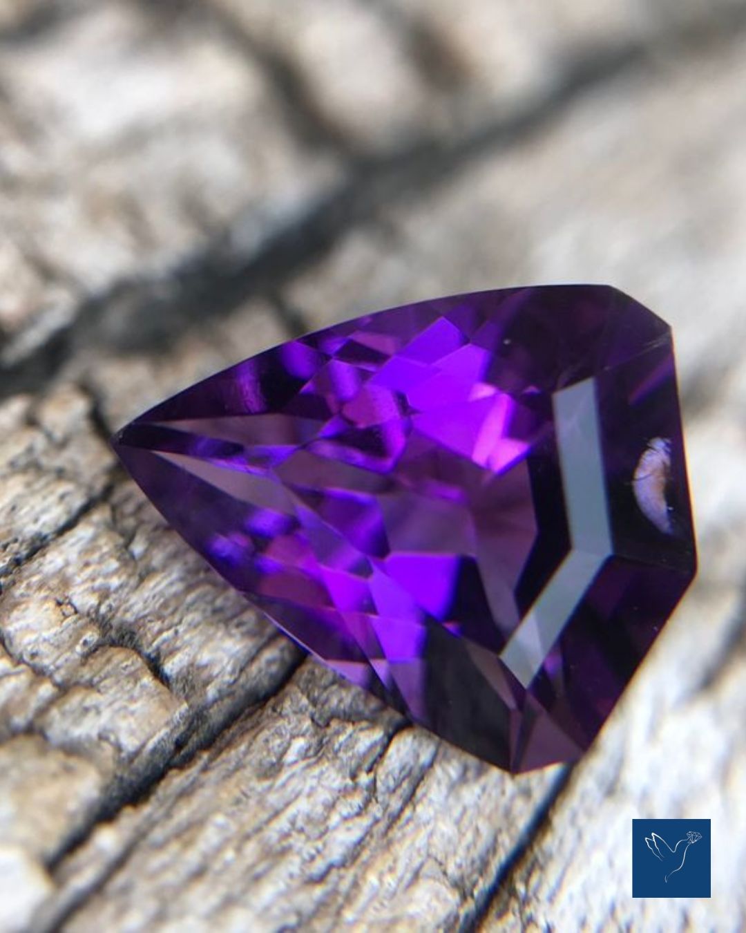 What Is Amethyst Gemstones? Names, Meanings & Benefits