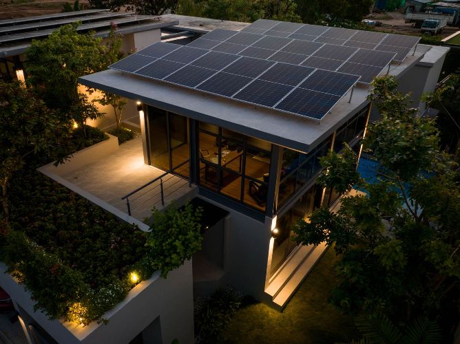 Thinking of Installing Solar Panels On Your Dubai Villa? Read This First