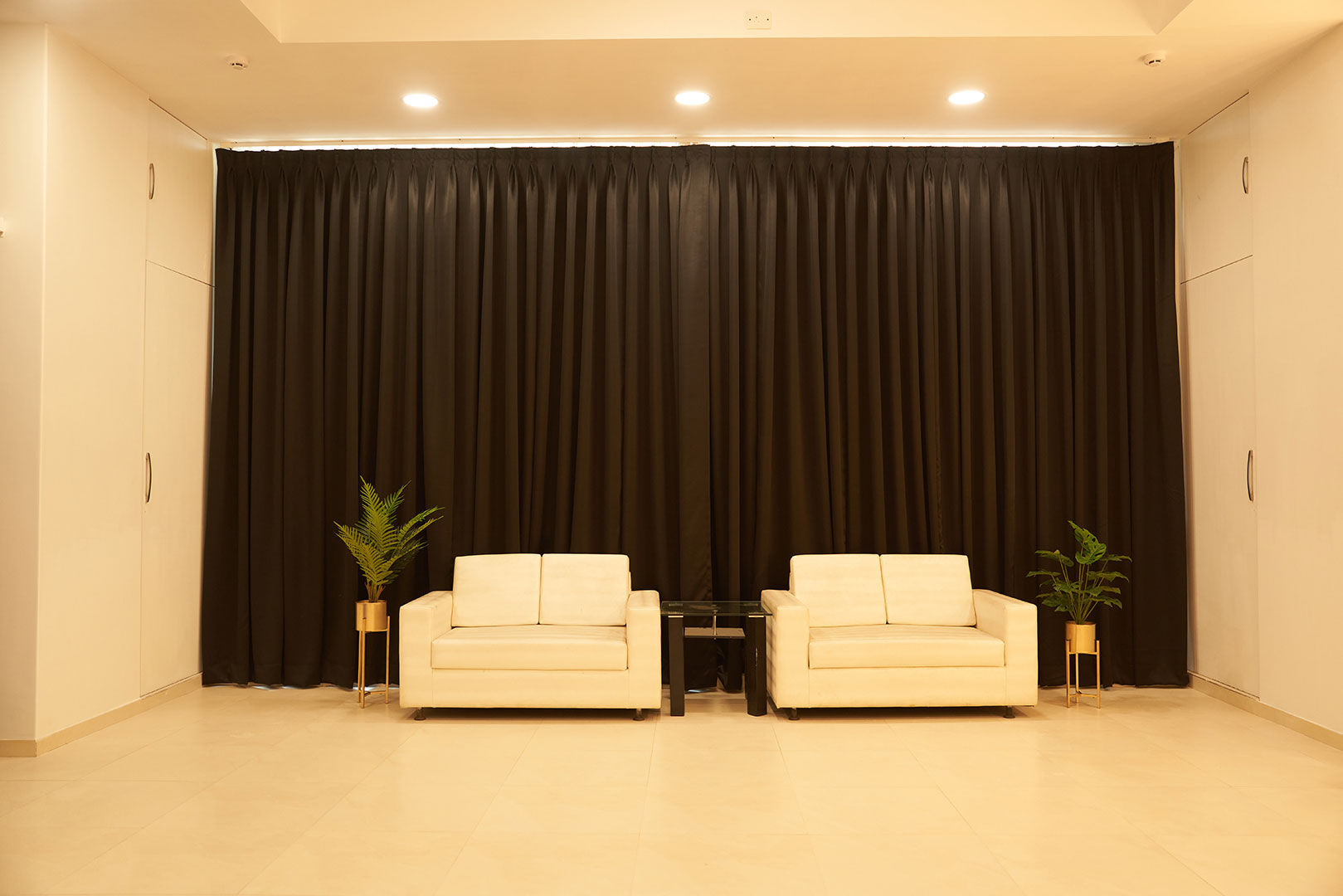 Studio on Rent in Goregaon West: Your Complete Guide to Eternal Production Facilities