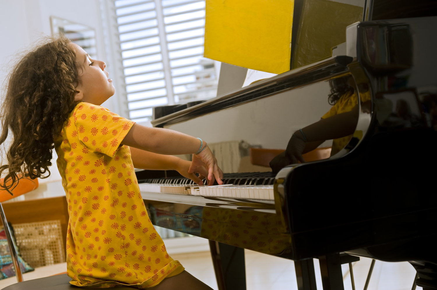 Top 5 Benefits of Piano Lessons for Kids at an Early Age!