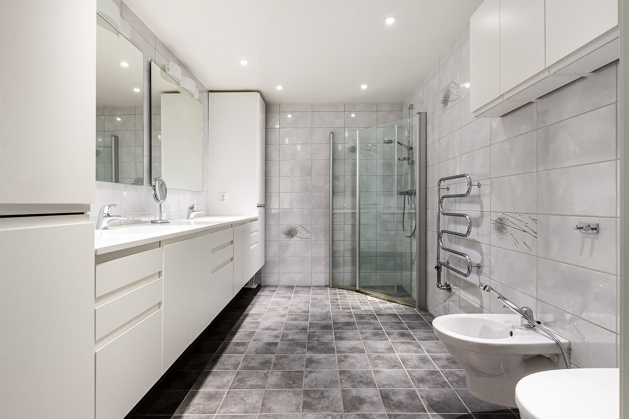 How to Choose Materials: Tips for Bathroom Remodeling in Dallas, TX