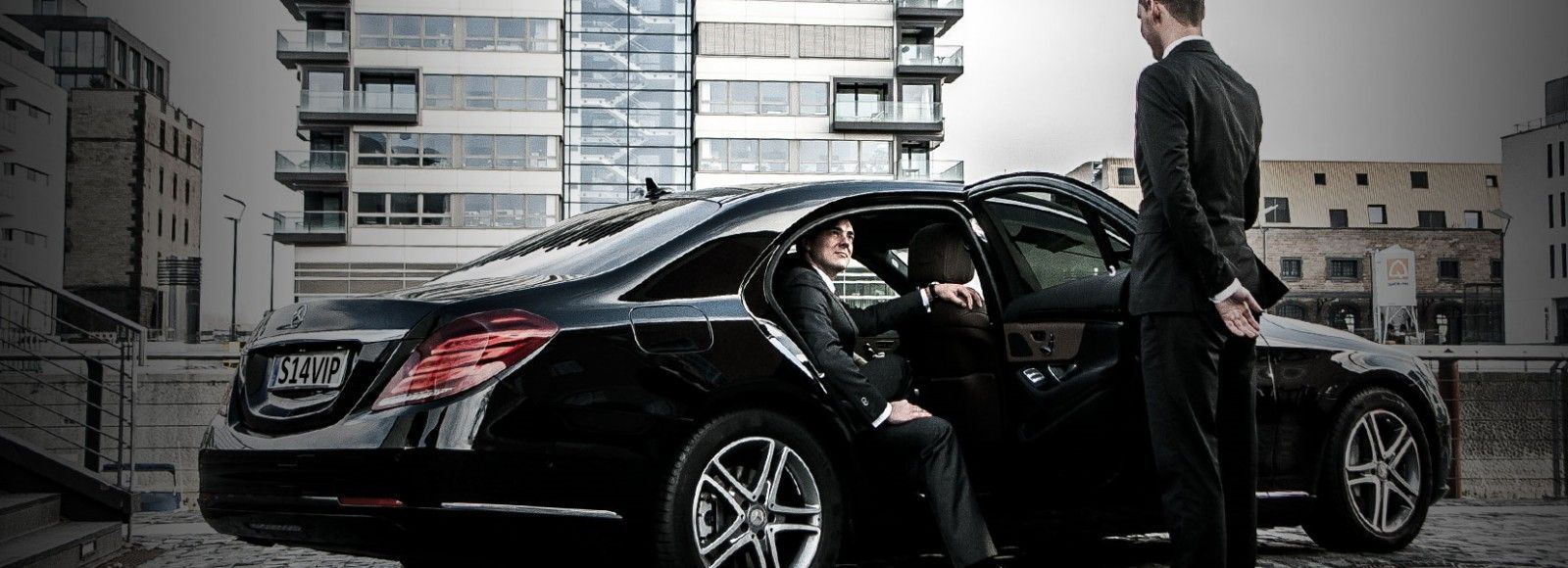 The Benefits of Hiring a Private Chauffeur for Luxury and Convenience