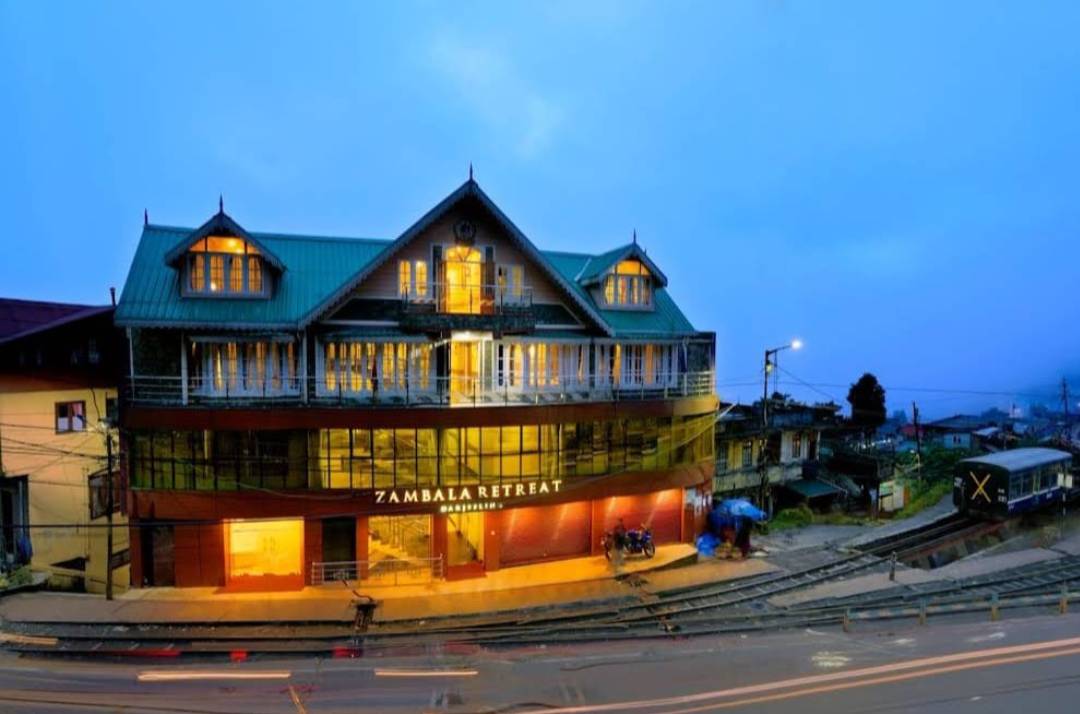 Where to Stay & Eat in Darjeeling: A Guide for Families & Travelers