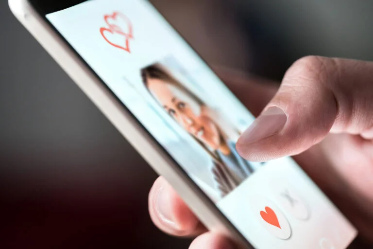 Best 5 Dating & Social Apps and Sites in 2025