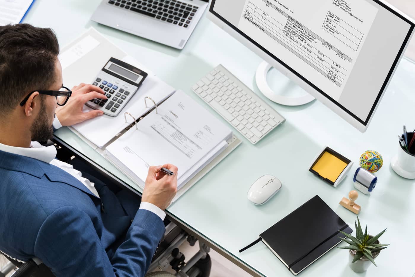 When Should Cost-Saving Strategies Be Discussed with an Accountant?
