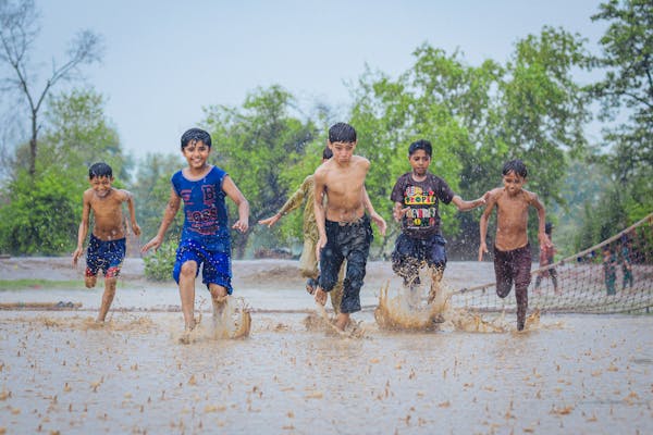 Monsoon Activities for Preschoolers: Fun & Learning Indoors |Guru Global School