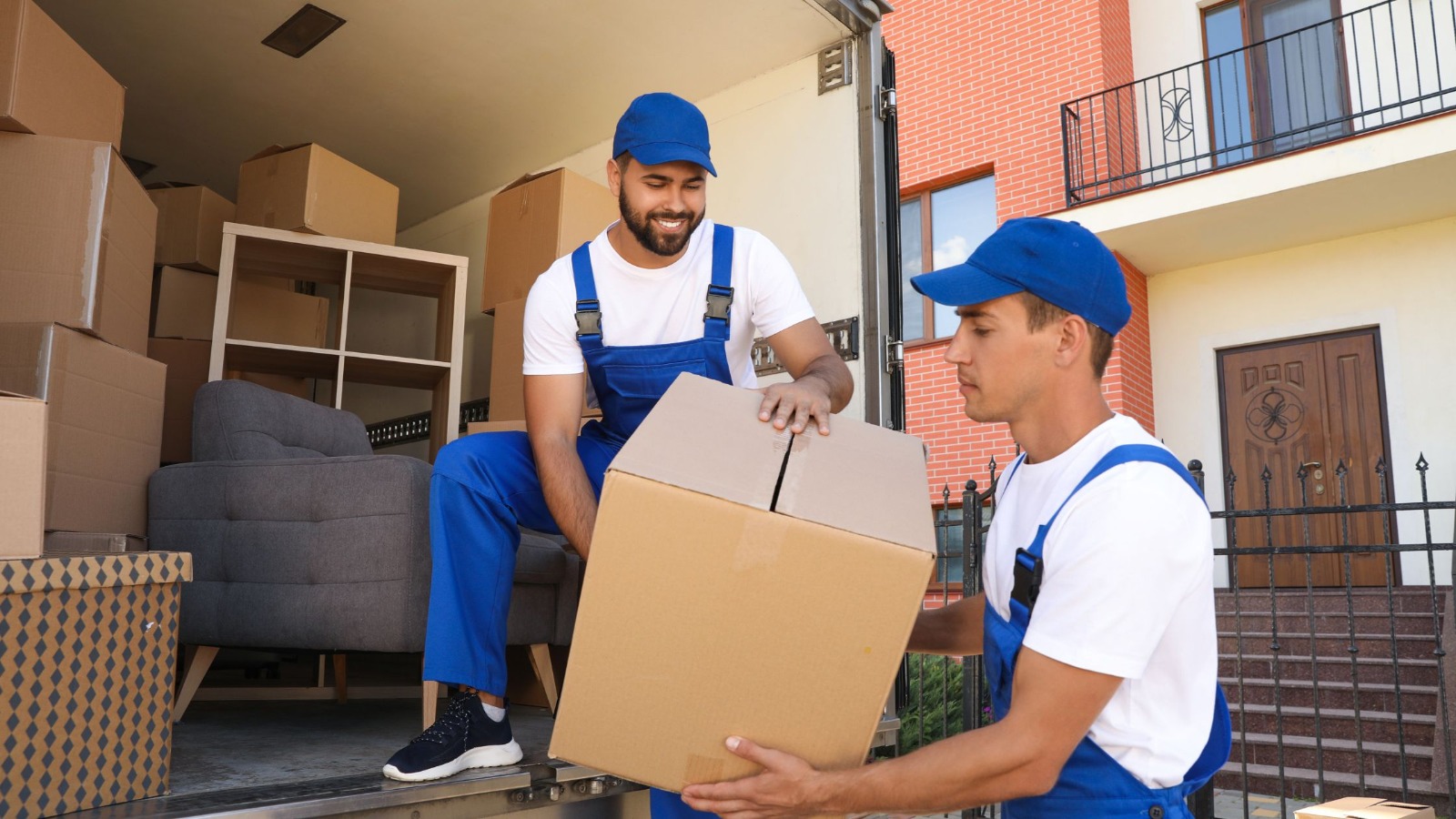 Relocating Made Easy: How Furniture Movers in Dubai Streamline Your Move