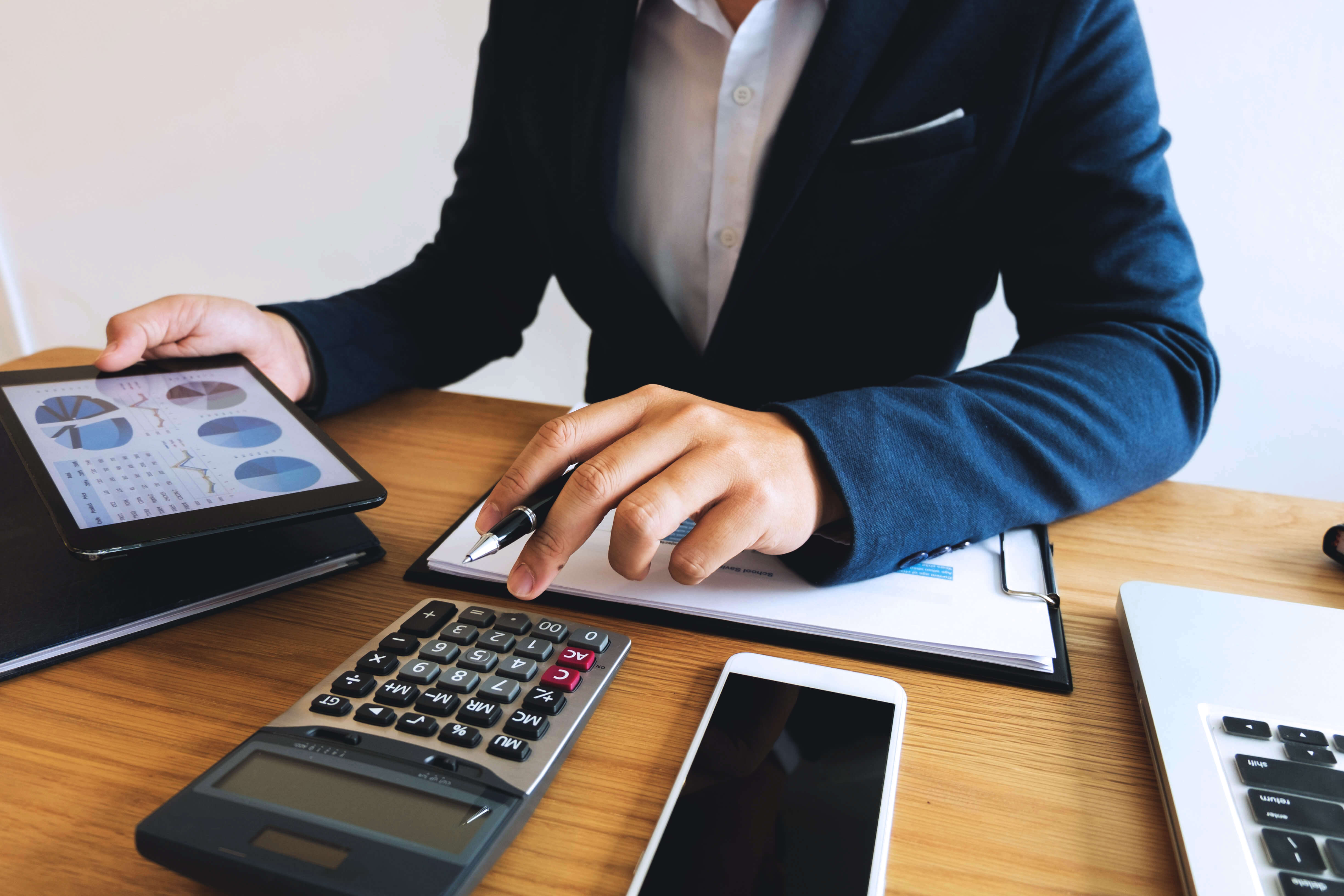 Can Business Loan Calculators Help Avoid Debt Traps in 2025?