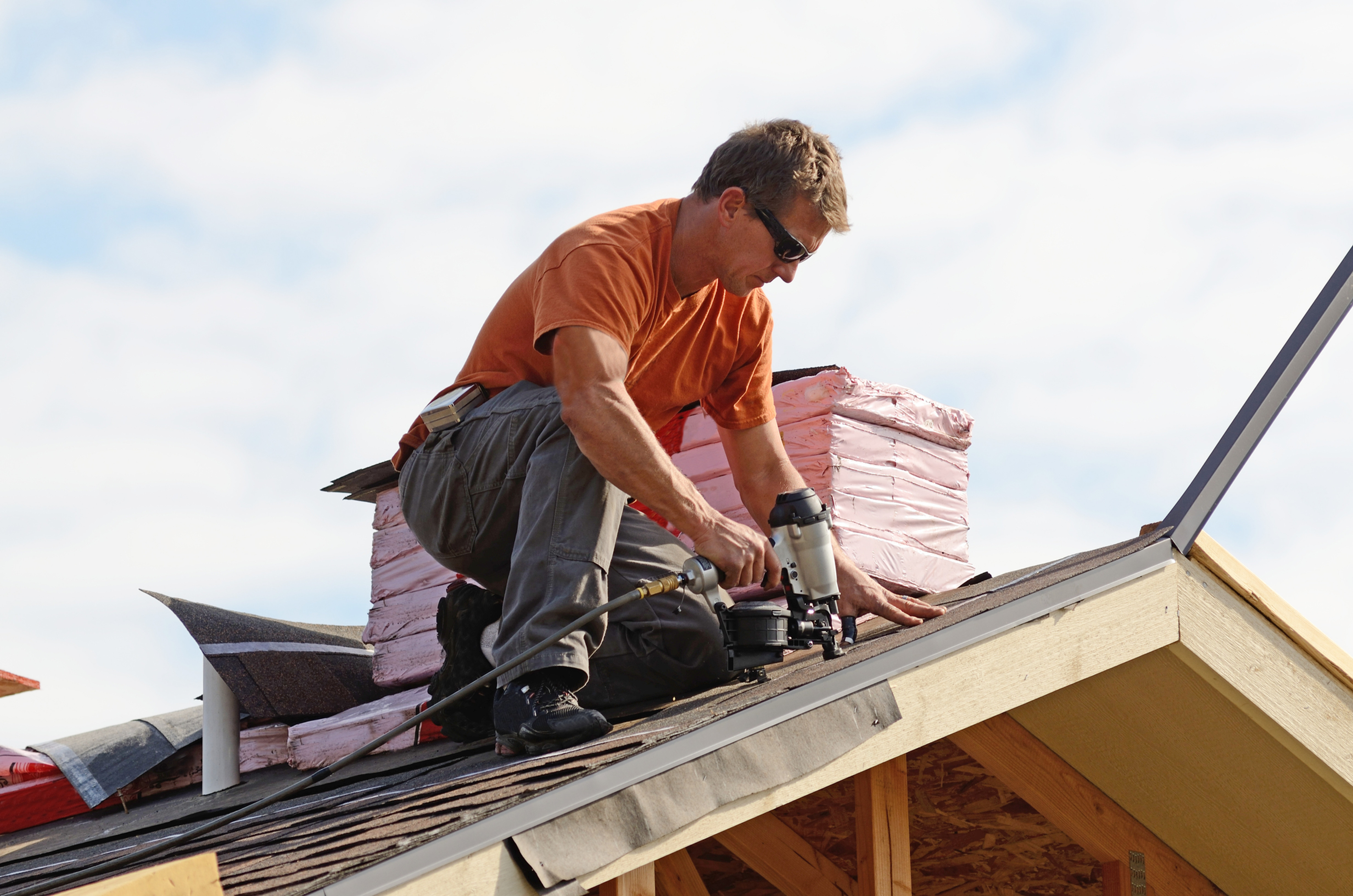 How Professional Roofing Contractors Protect Your Home?