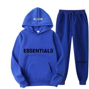 Everyday Essential Hoodie – A Wardrobe Must-Have in Any Season