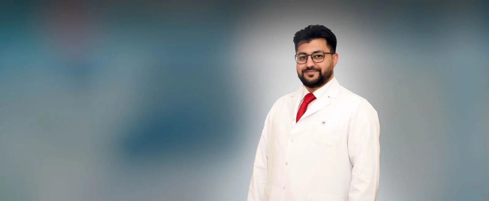 Dərinizin Səssiz Dili: Niyə Hər Kəsin Etibarlı Dermatoloqa Ehtiyacı Var?