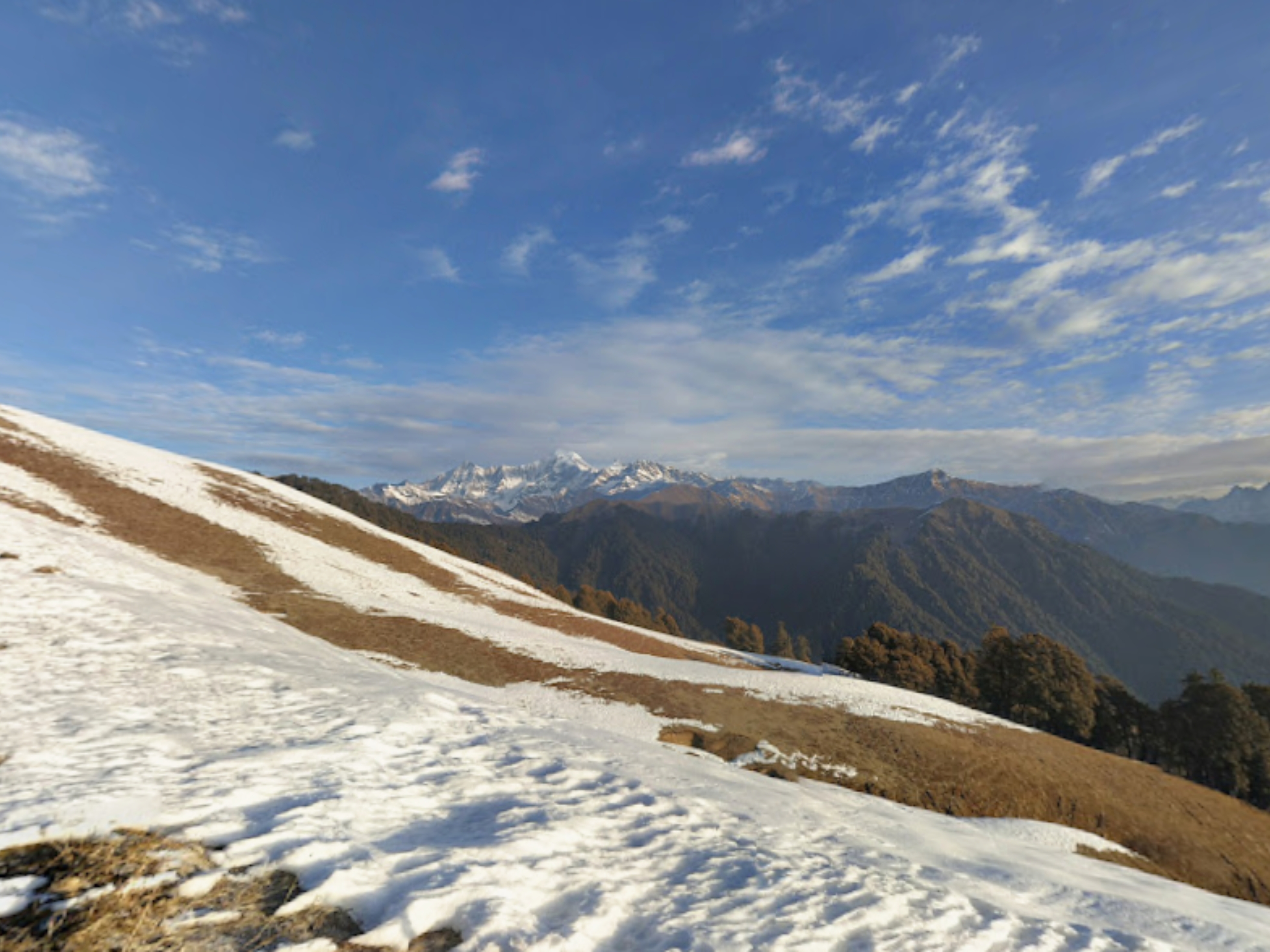 Dayara Bugyal Trek in Various Months – Ultimate Guide on Best Time, Weather & More