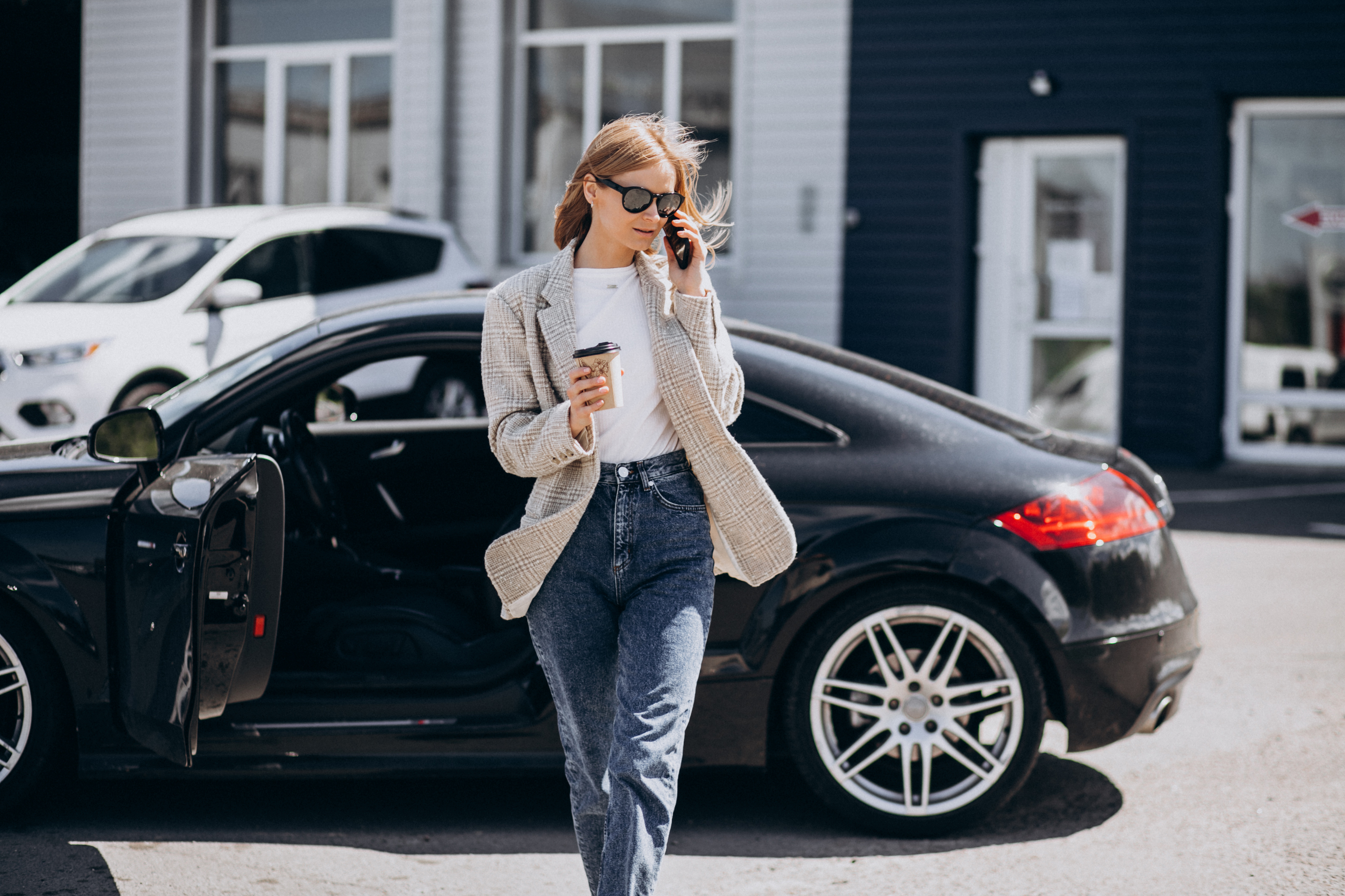 What makes a private chauffeur in Paris the smartest choice for seamless urban mobility