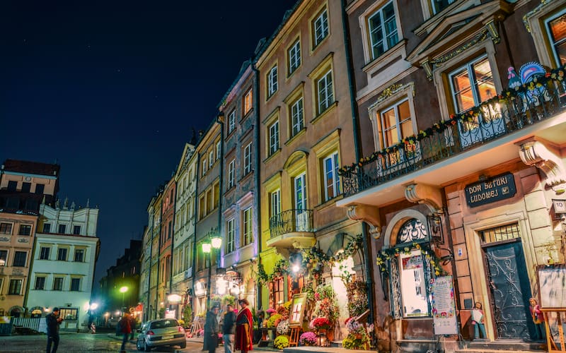 Your Guide to Traveling to Poland from the UAE