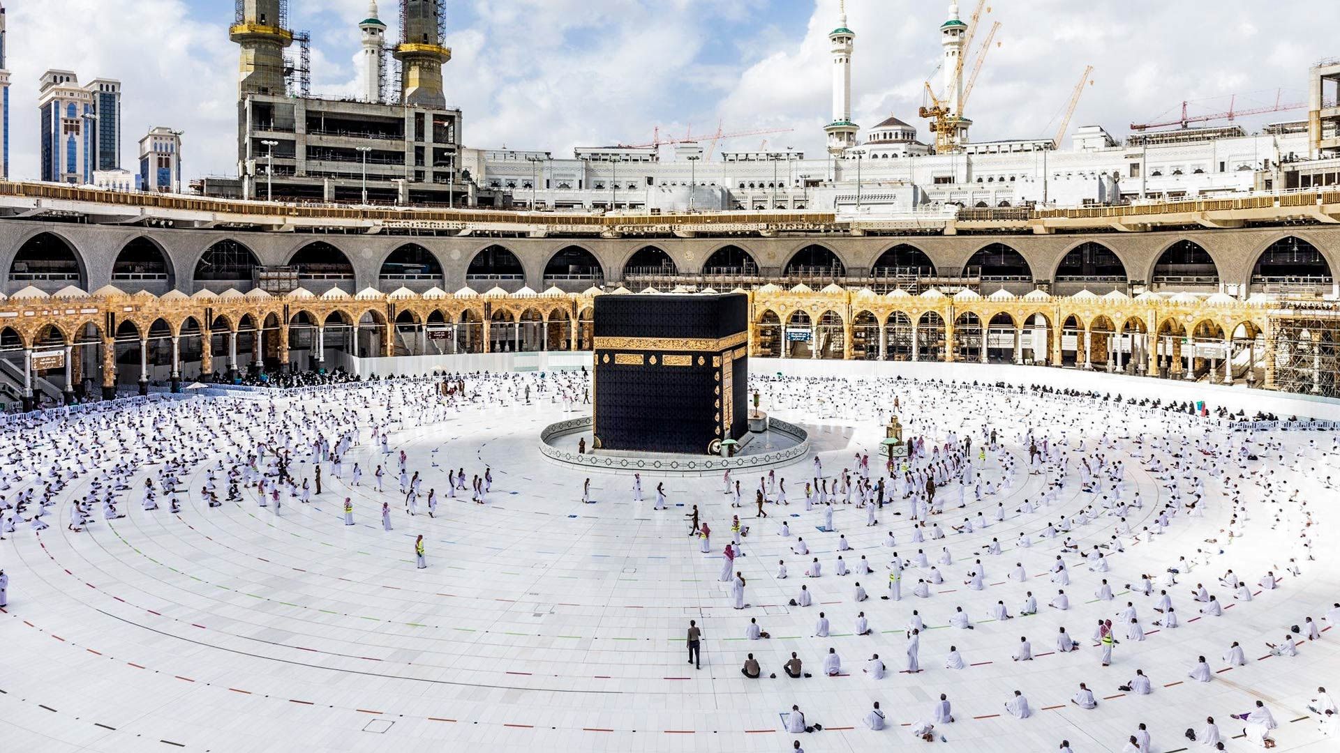 Where Can You Find Reliable Low-Cost Umrah Deals from Manchester?