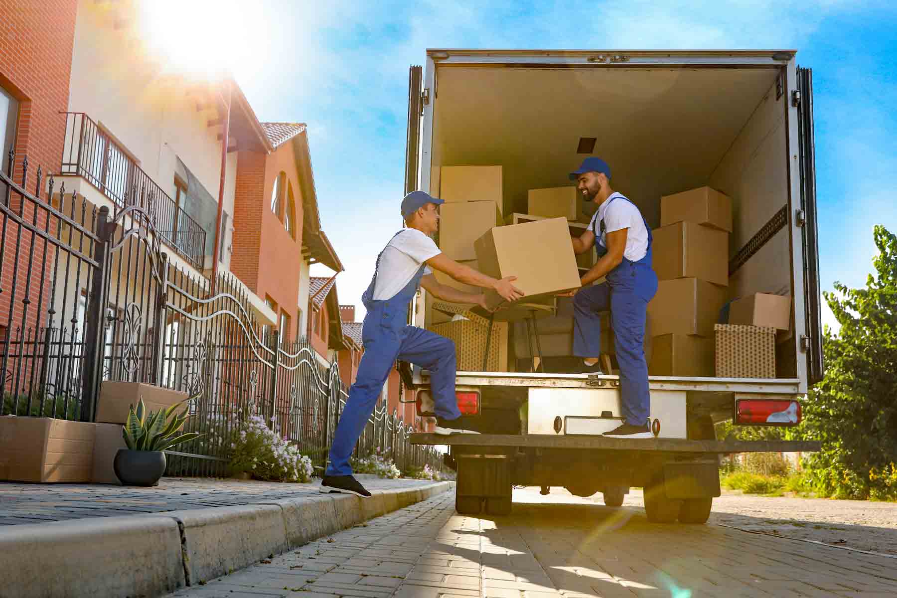 Affordable Movers in Santa Clarita: Save Money Without Sacrificing Quality