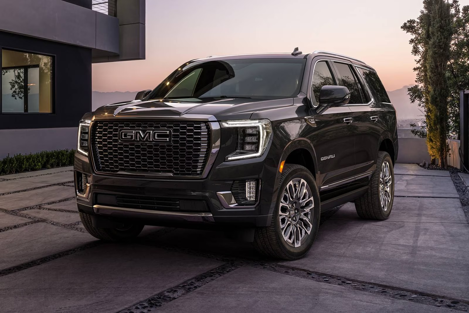 Toronto Car Service and Airport Limo – Luxury, Comfort, and Reliability in One Ride