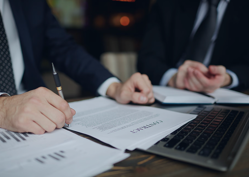 The Benefits of Using a Houston-Based Process Server Over National Services