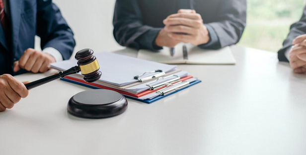 When to Call a Birmingham Personal Injury Lawyer After an Accident