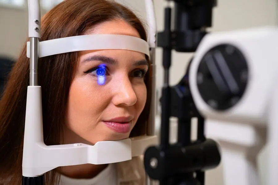 Can High Blood Pressure Worsen Corneal Ulcers? Understand the Risks
