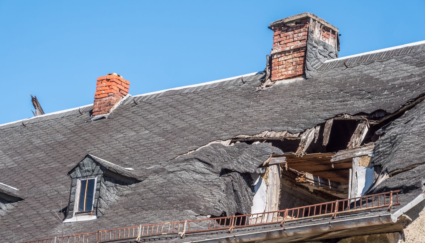Fast Action Guide for Roof Emergencies: Protect Your Oneonta Home