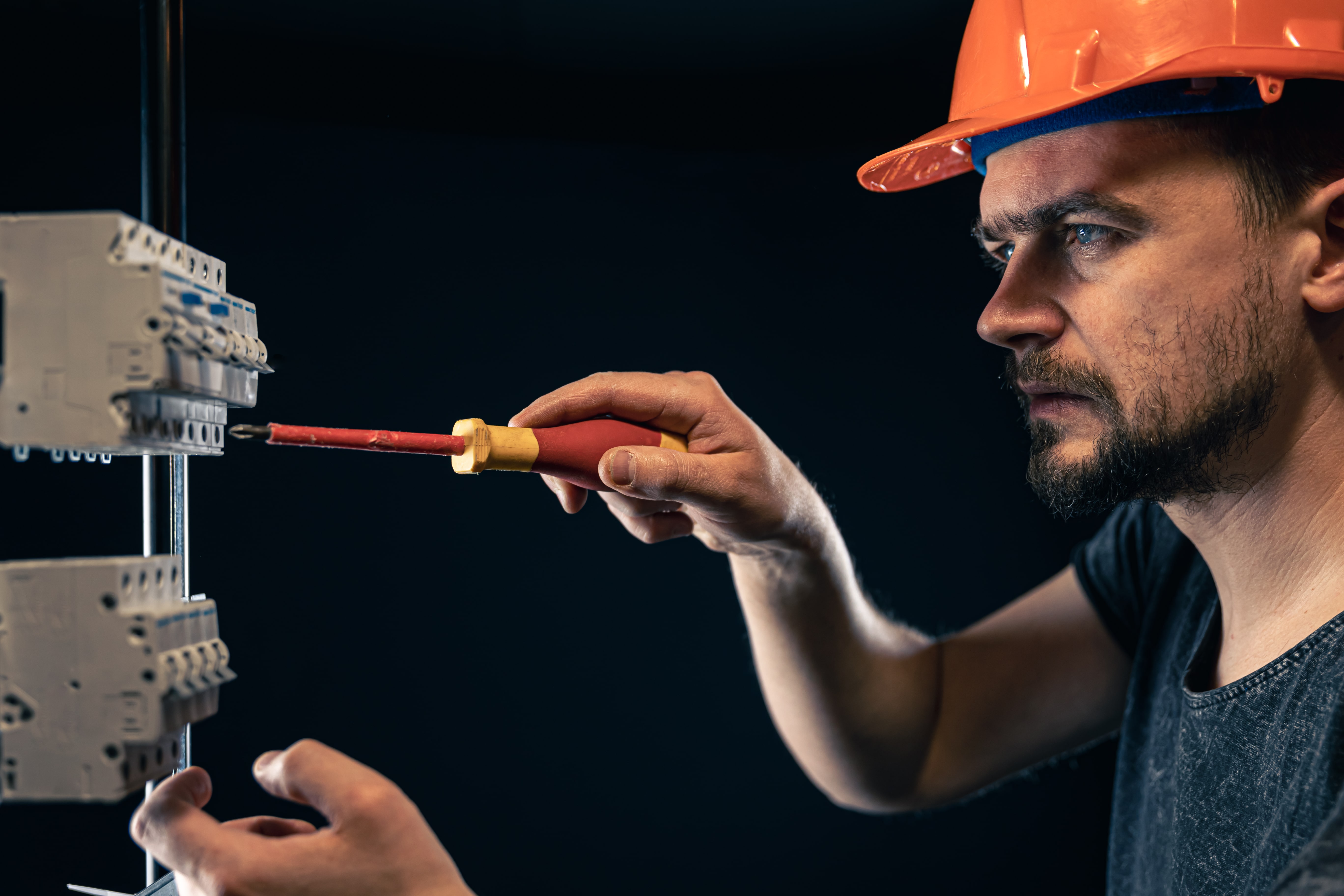 How Professional Electric Meter Repairs Save Fort Lauderdale Homeowners Money