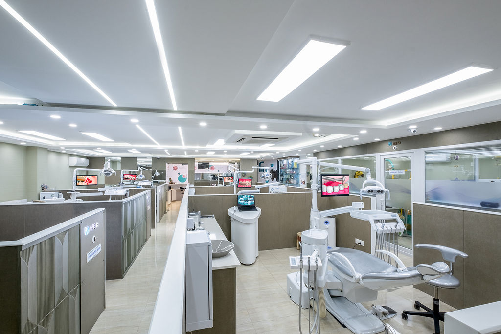 Dental Centre in Paschim Vihar – Your Destination for Healthy and Confident Smiles