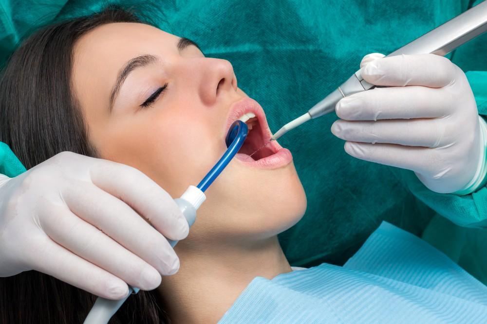 The Benefits of Teeth Cleaning for People with Dental Health Challenges