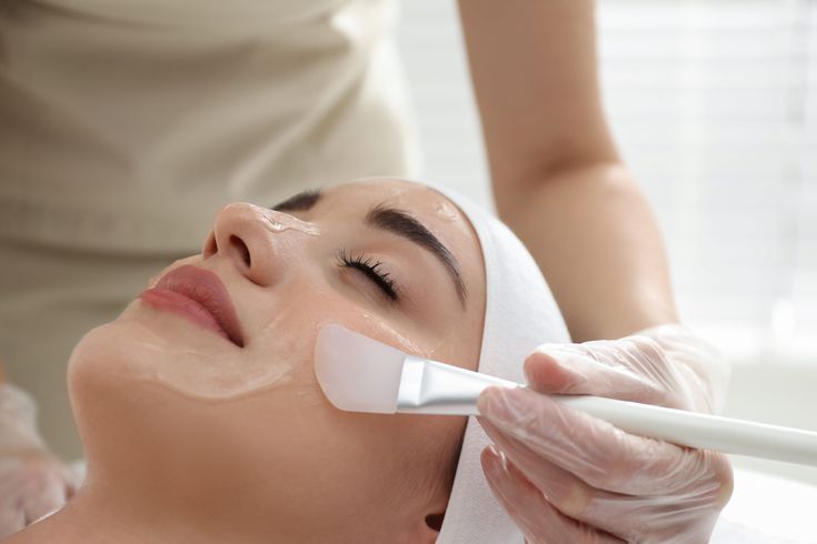 Quick Glow-Ups: Chemical Peels in Dubai