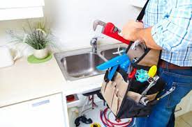 What Are The Signs You Need To Call A Plumber Right Away?