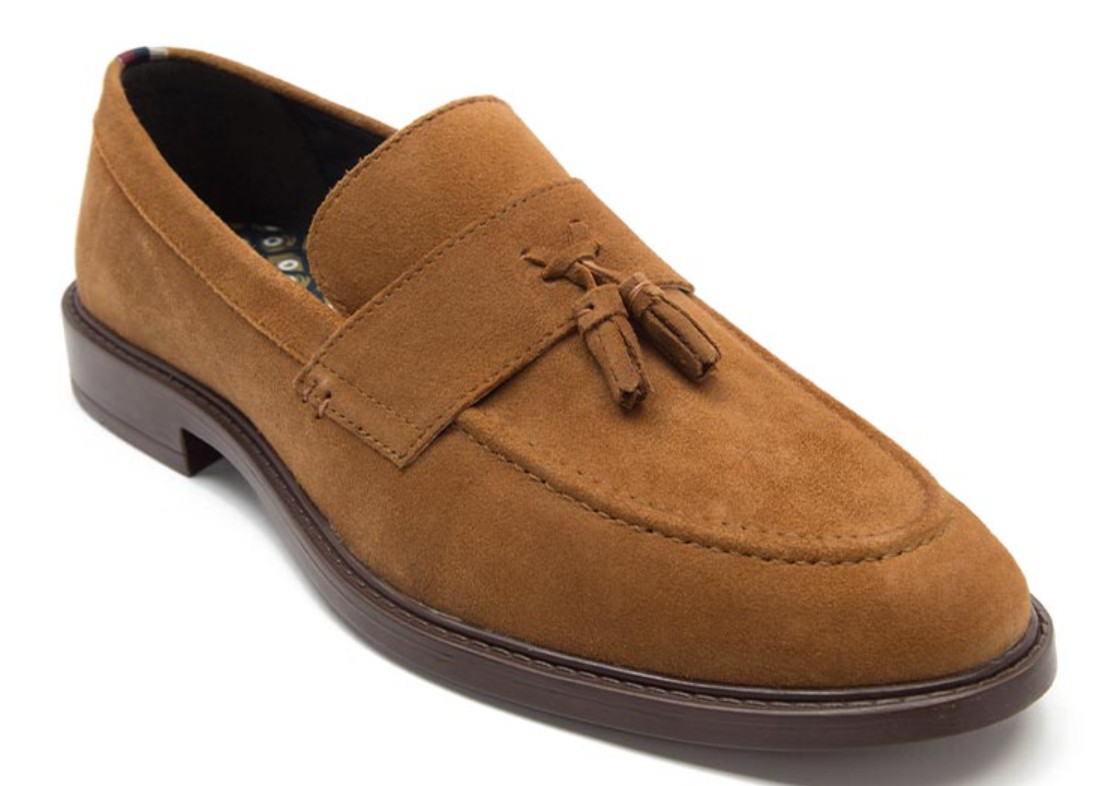 Why Men's Designer Loafers Are the Go-To Shoes for Modern Professionals