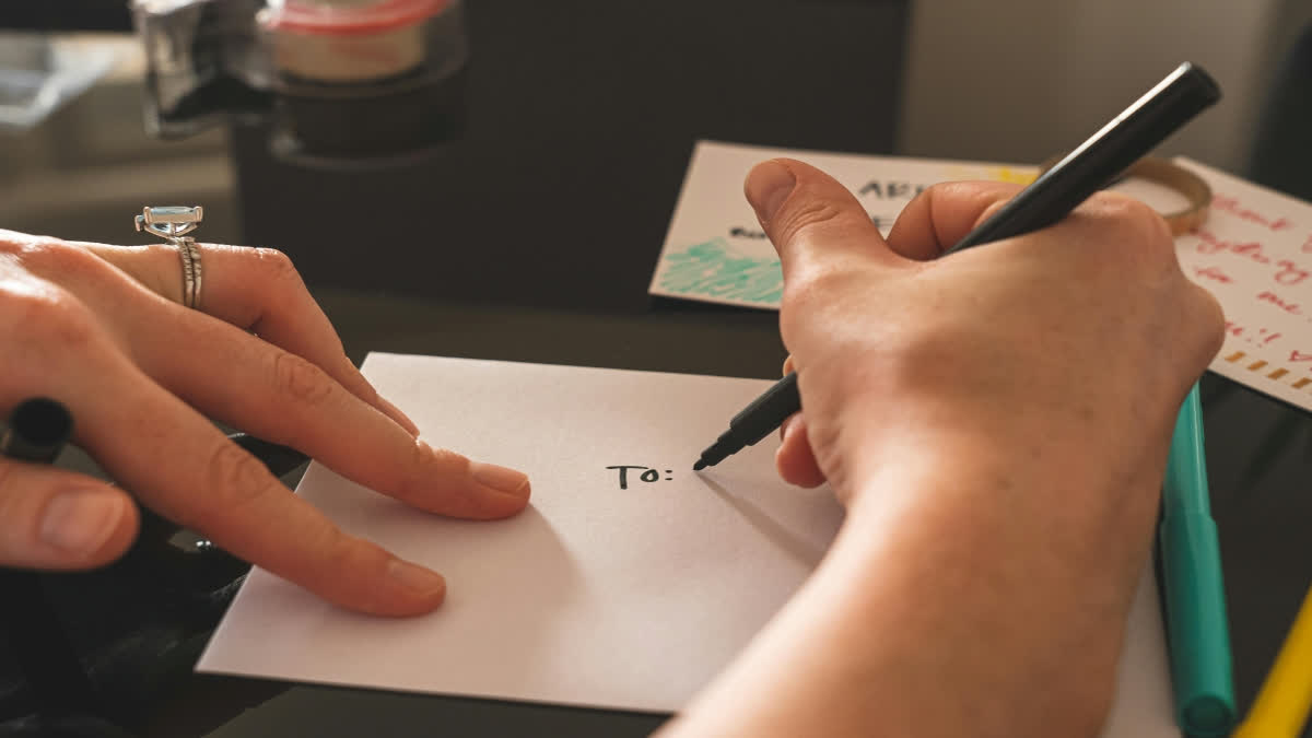 The Power of Letters to Seniors: Connecting Generations Through Written Words
