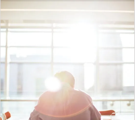 Top Investment Brokerage Strategies for 2025 Market Trends