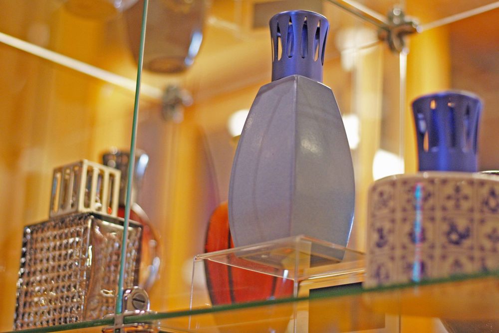 How to Choose the Right Perfume Oil for Your Skin Type and Mood