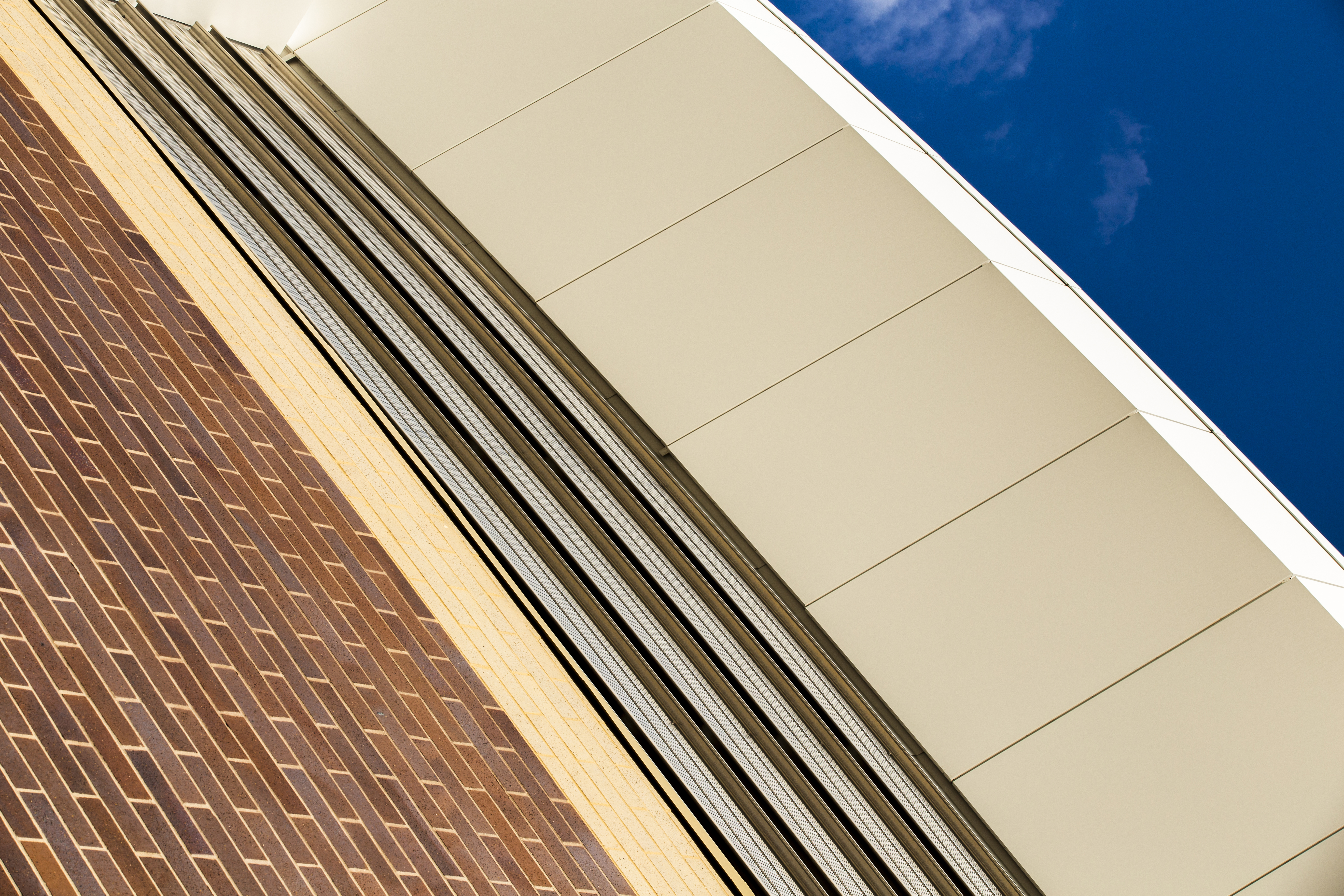 BIPV Cladding Advantages and Applications in Modern Architecture