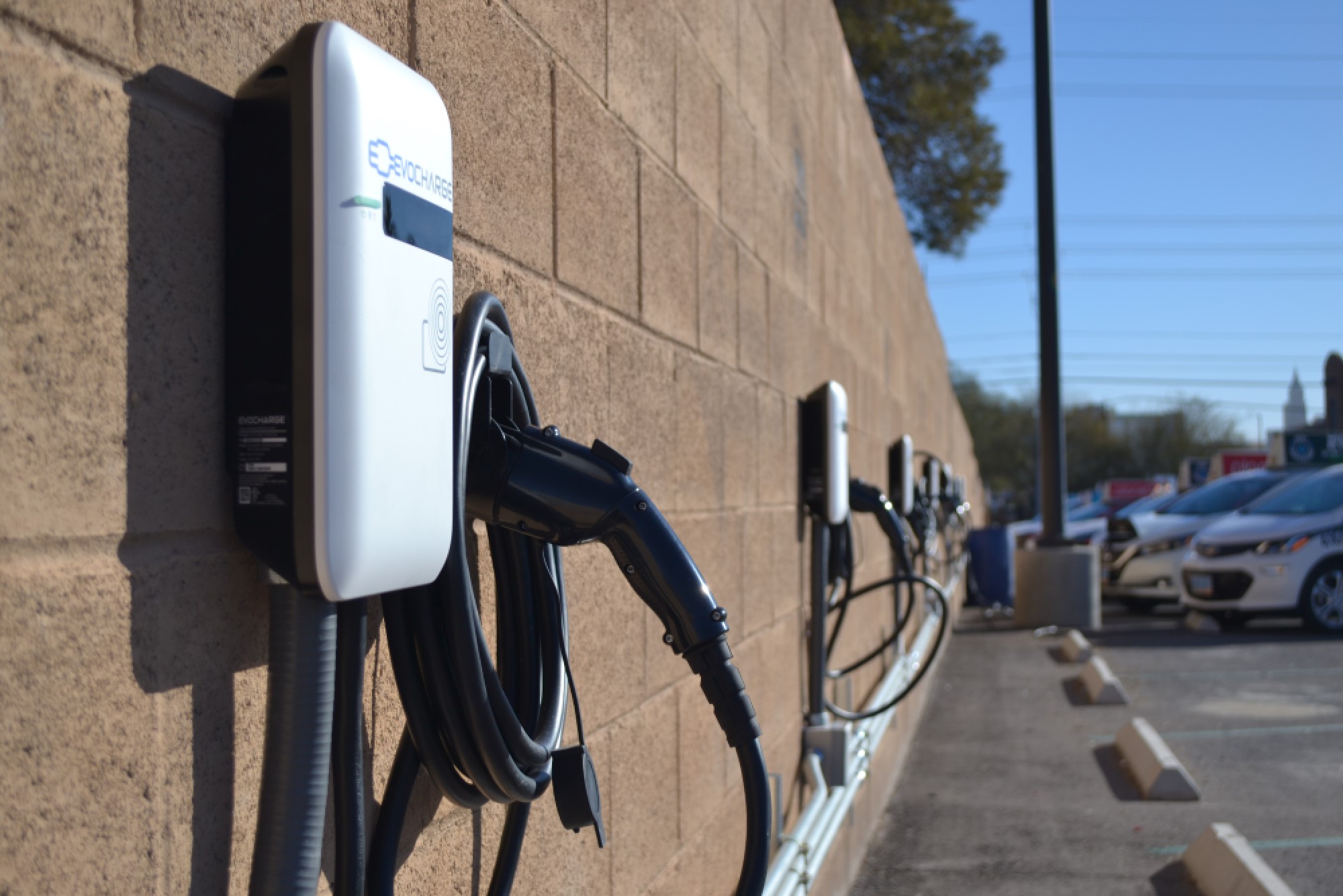 The Rise of U.S. Charging as a Service: Trends and Insights
