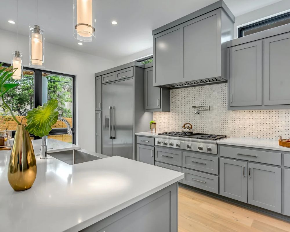 What Colour Goes with Grey? Best Colour Combinations & Style Tips