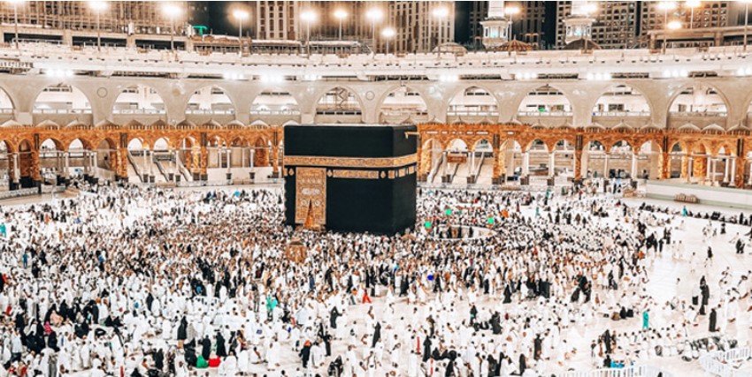 How 2025 Umrah Packages offer a Sacred Journey?