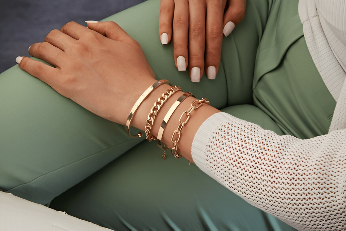 Permanent Jewelry for Couples: A Modern Alternative to Tattoos