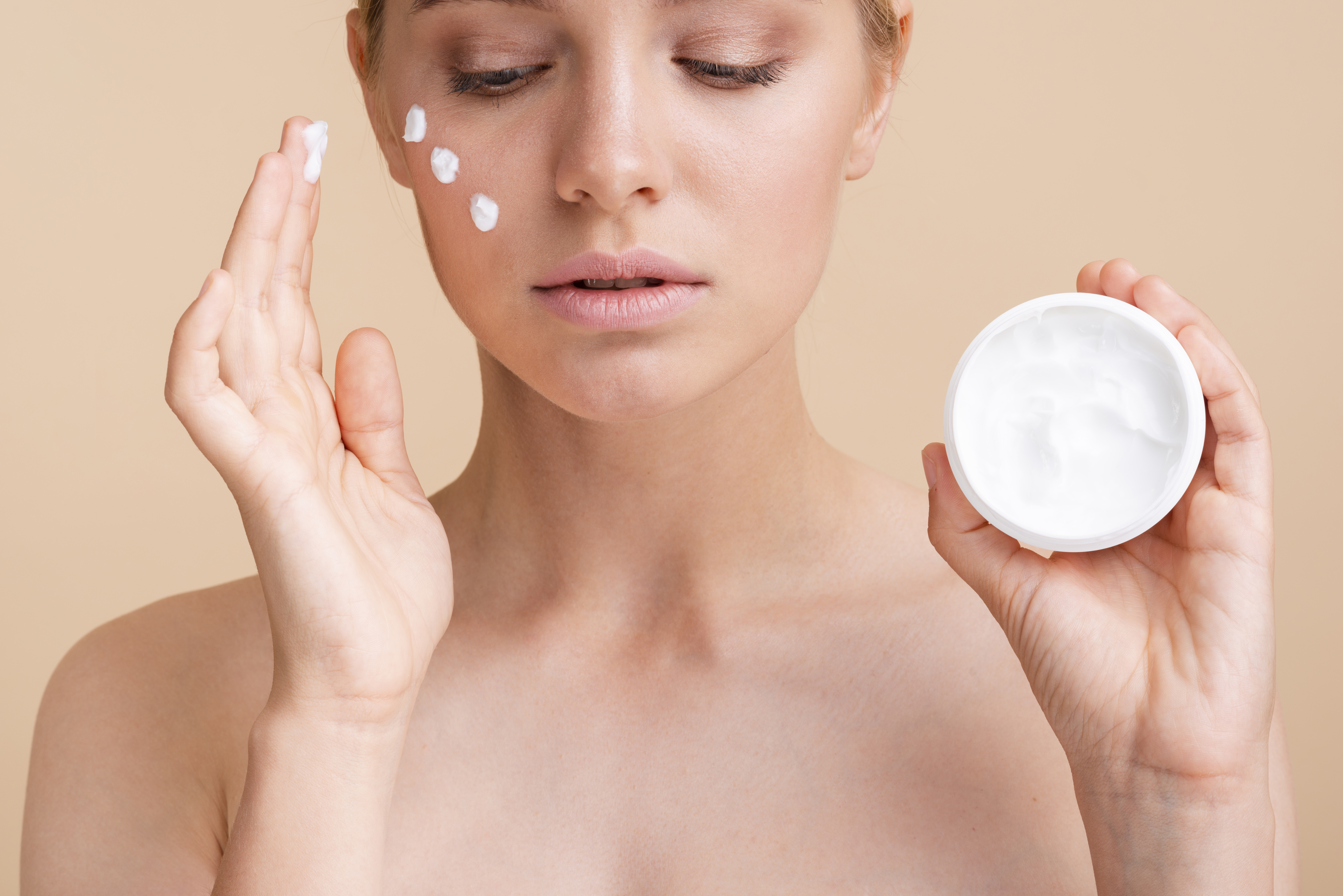 Deep Hydration Redefined with Nourish Moisturizing Cream for Soft Supple Skin